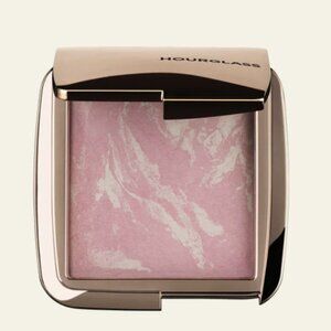 Hourglass Ambient Lighting Blush in Ethereal Glow